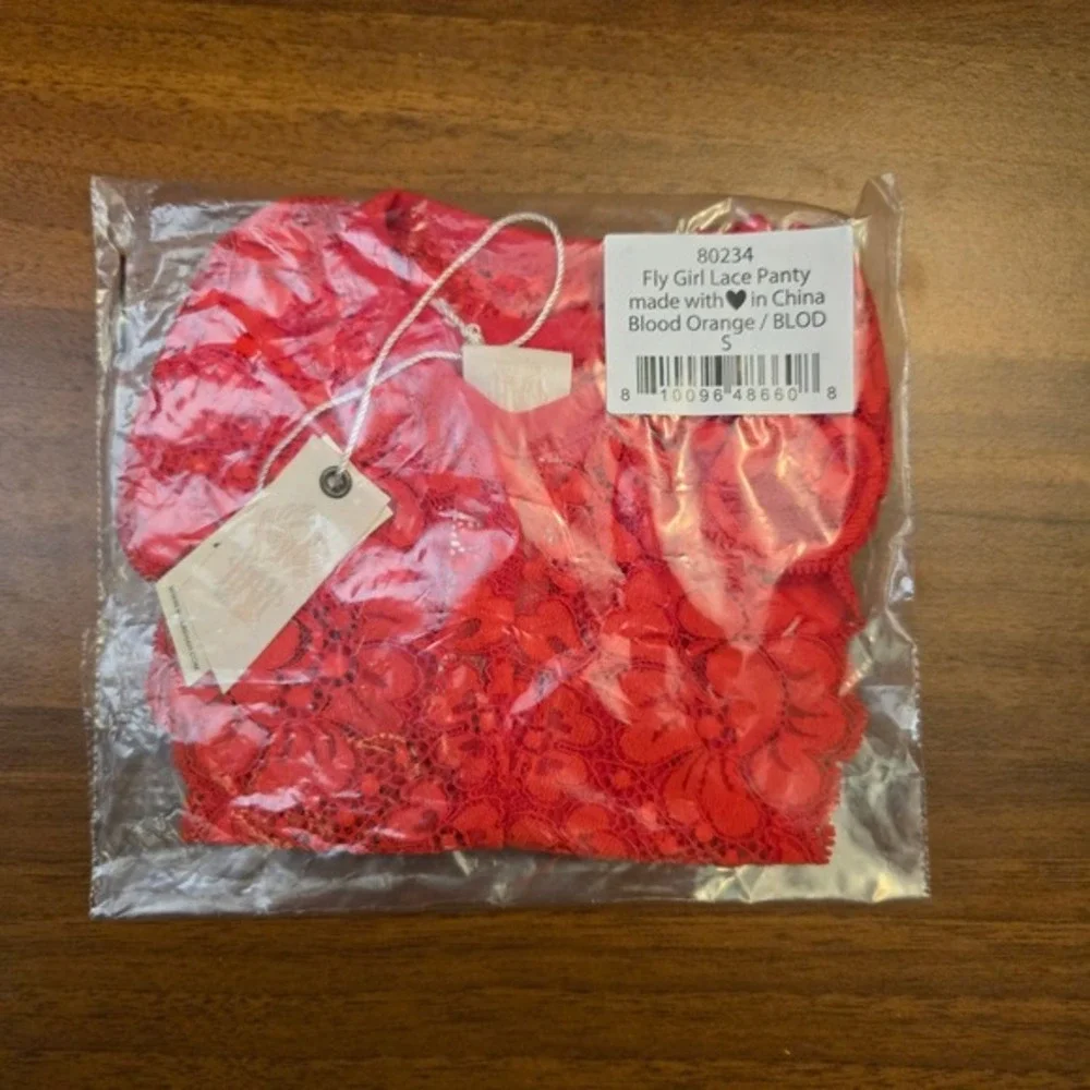 Free People We Are HAH Fly Girl Lace Panty Red S‎ Ruffle Sexy Feminine Thong NWT